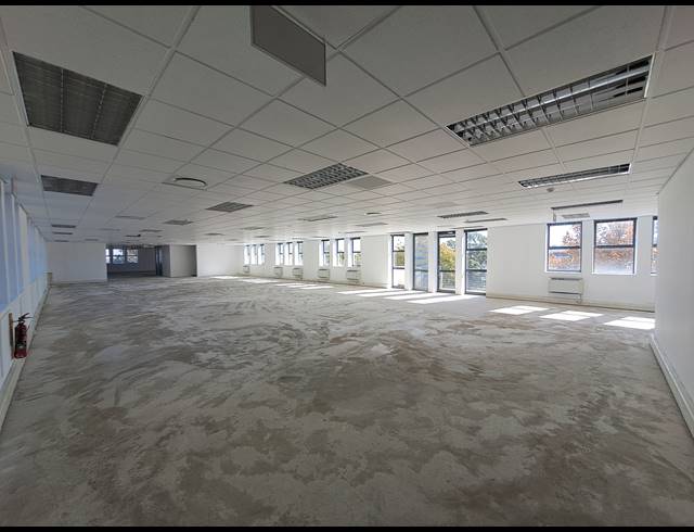 1,575M² OFFICE TO LET IN ILLOVO